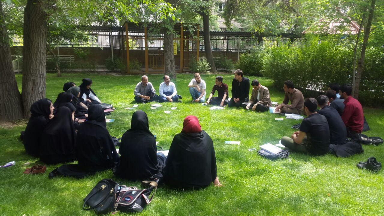 نشست هم‌انديشي با دانشجويان فقه شافعي دانشگاه تهران